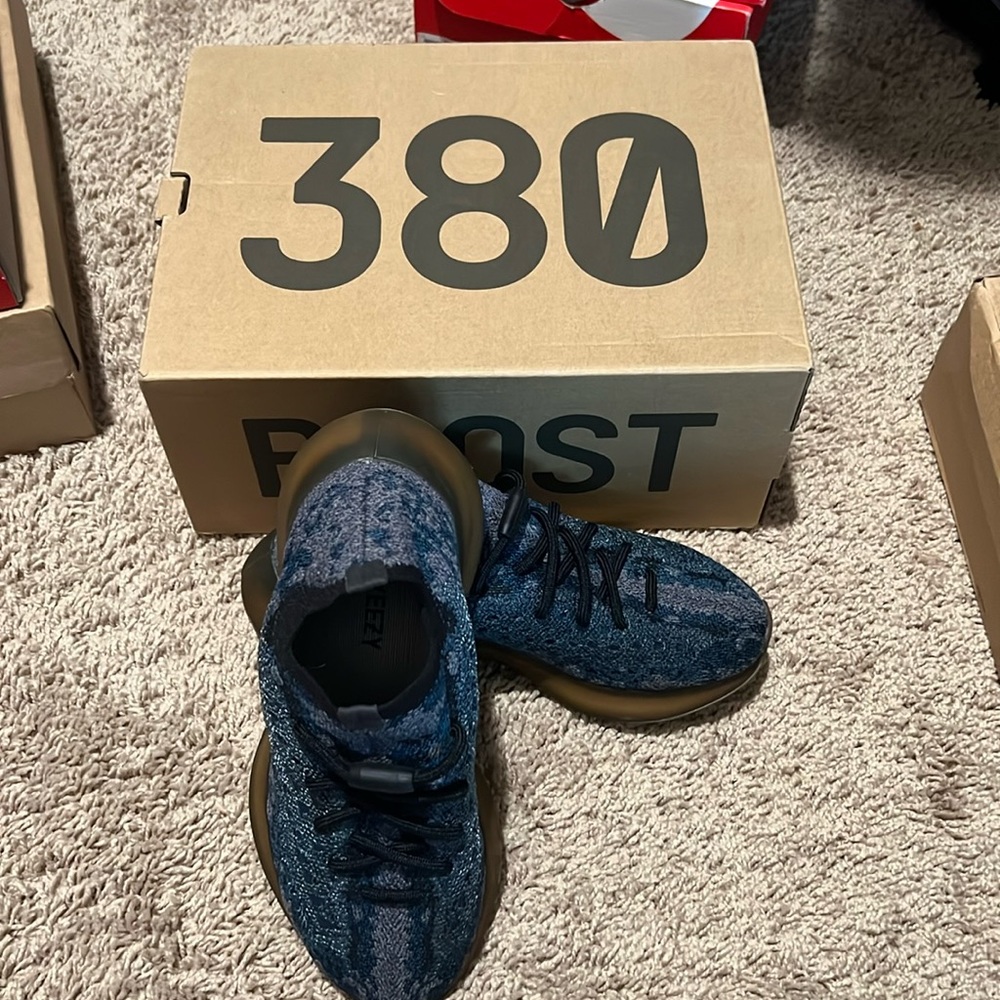 Yeezy boost 380 Covell